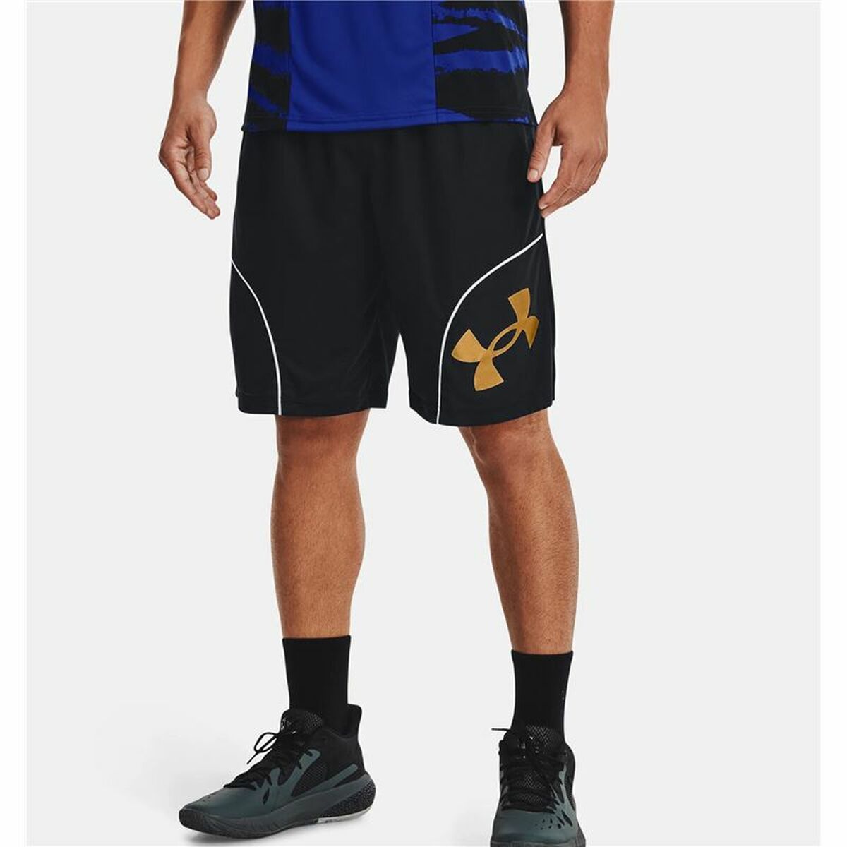 Pantaloni Corti Sportivi da Uomo Under Armour Perimeter 28 cm Nero