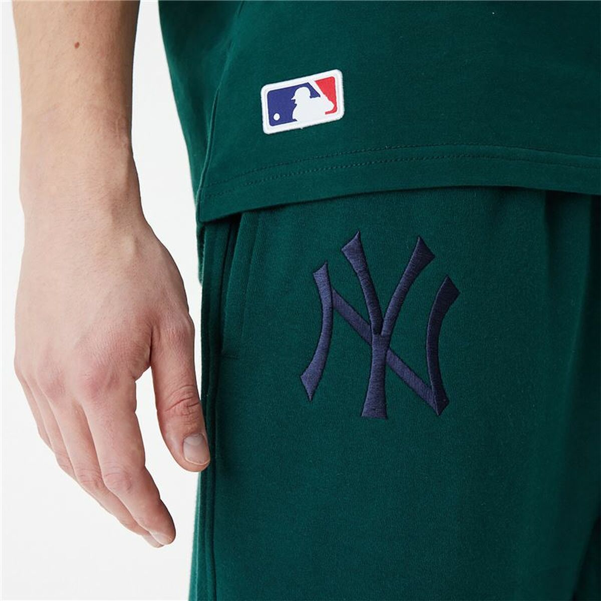 Pantalone per Adulti New Era League Essentials New York Verde scuro Uomo