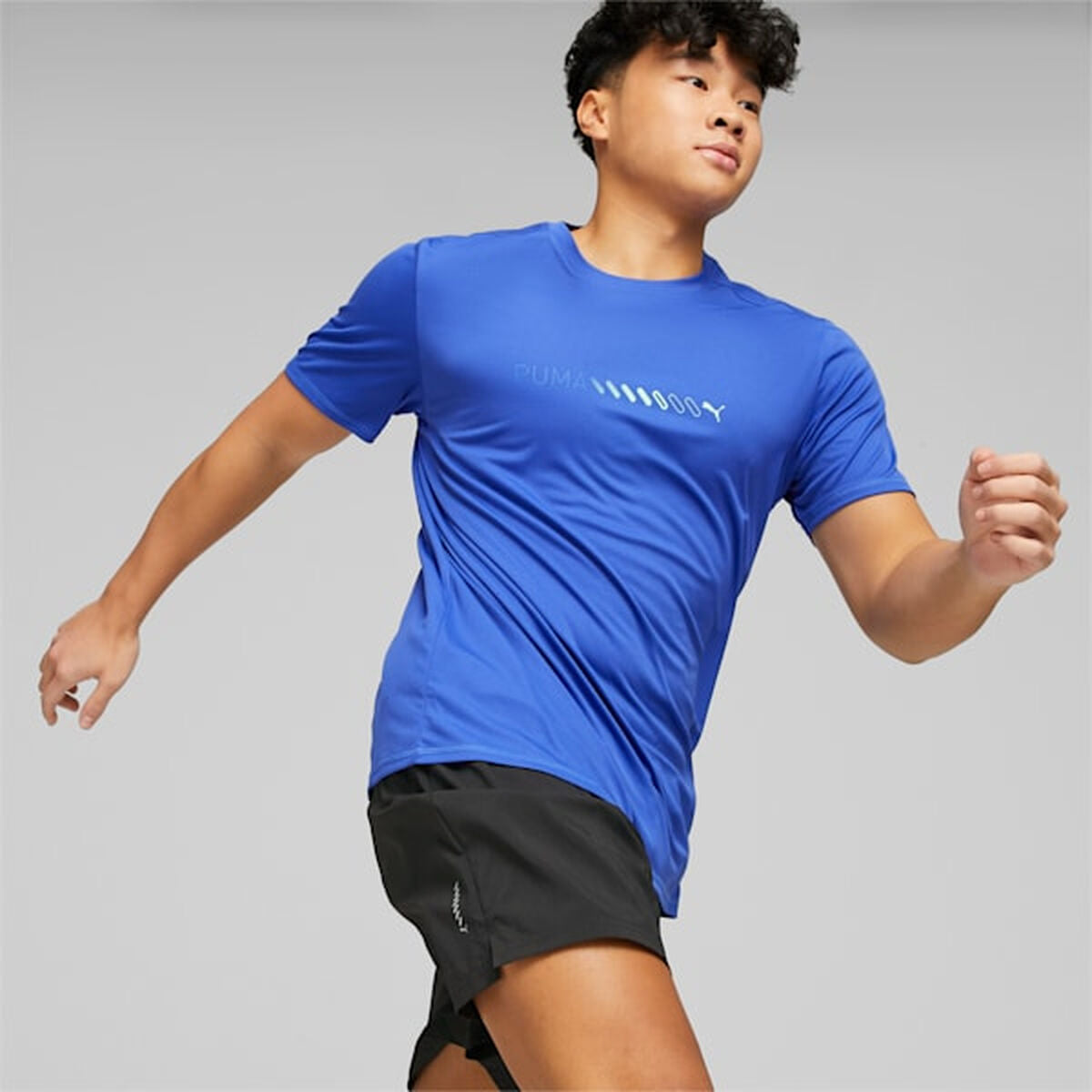 Maglia a Maniche Corte Uomo Puma Run Favorite Logo Azzurro