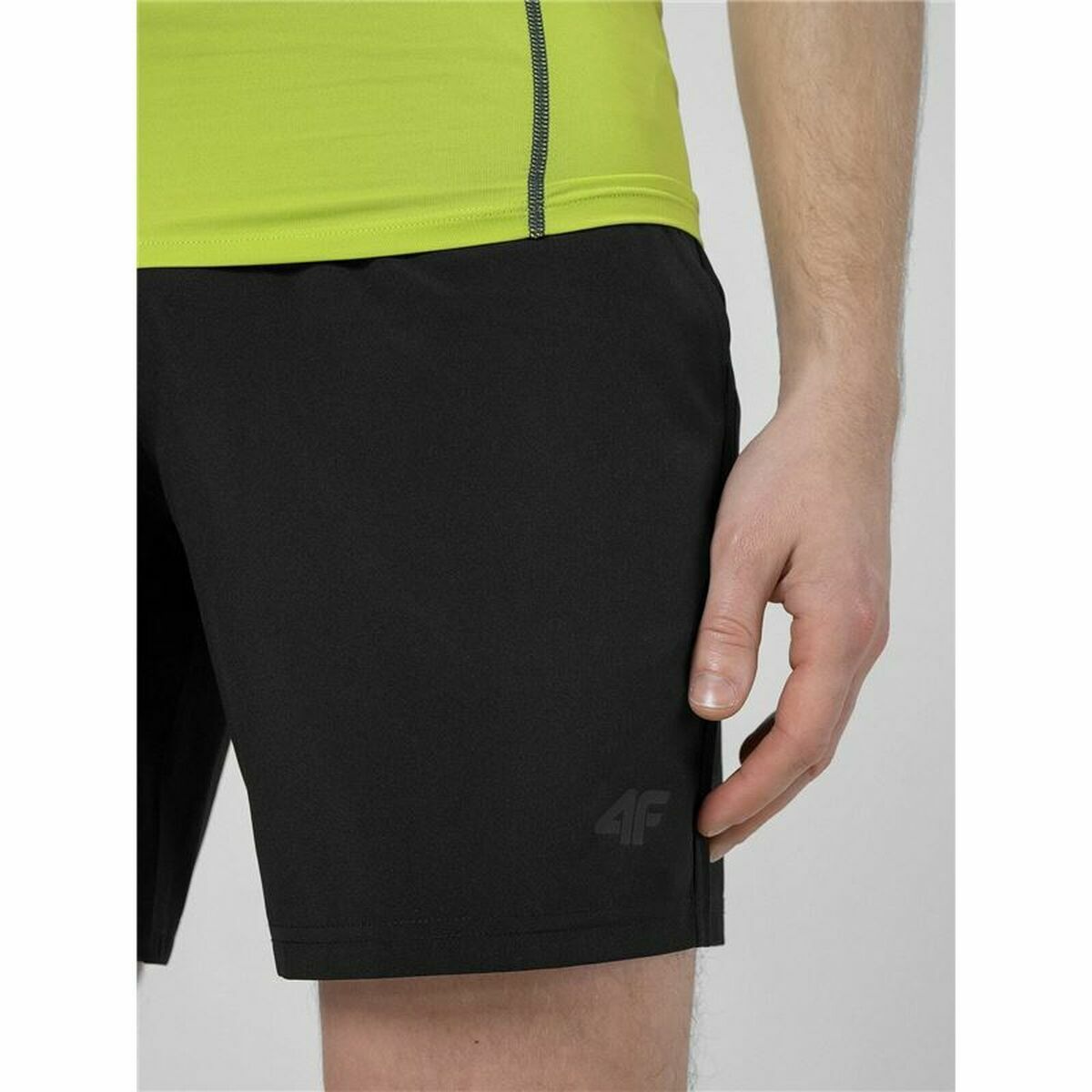 Pantaloni Corti Sportivi da Uomo 4F Quick-Drying Nero