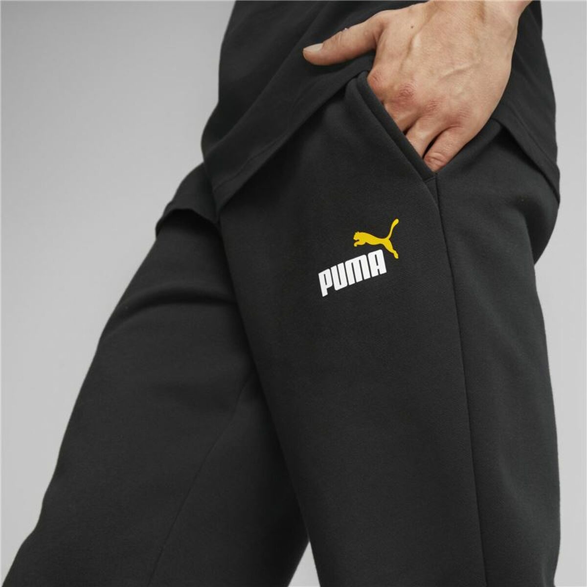 Pantalone Lungo Sportivo Puma ESS+ 2 Col Logo Nero Uomo